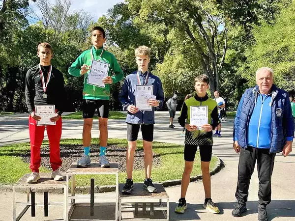 Над 100 състезатели взеха участие в лекоатлетически пробег "Варна"